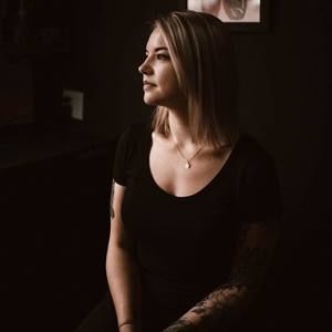 Meet your Posher, Cortney